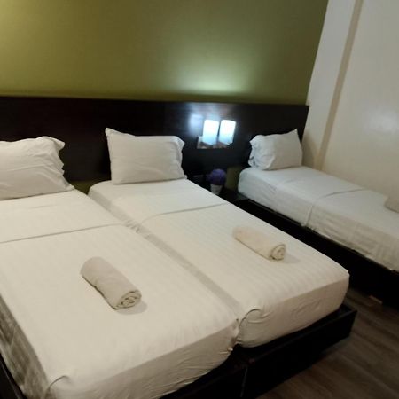 Makati Boutique Hotel Near Naia Airport Terminal 3 Edsa Pasay Cbd Makati City Luaran gambar