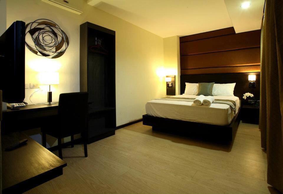 Makati Boutique Hotel Near Naia Airport Terminal 3 Edsa Pasay Cbd Makati City Luaran gambar