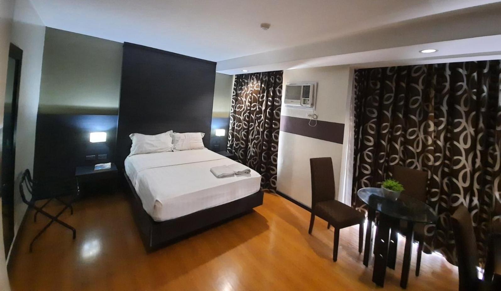 Makati Boutique Hotel Near Naia Airport Terminal 3 Edsa Pasay Cbd Makati City Luaran gambar