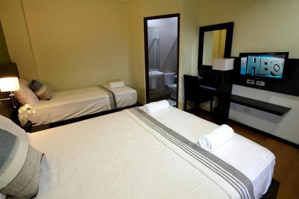Makati Boutique Hotel Near Naia Airport Terminal 3 Edsa Pasay Cbd Makati City Luaran gambar