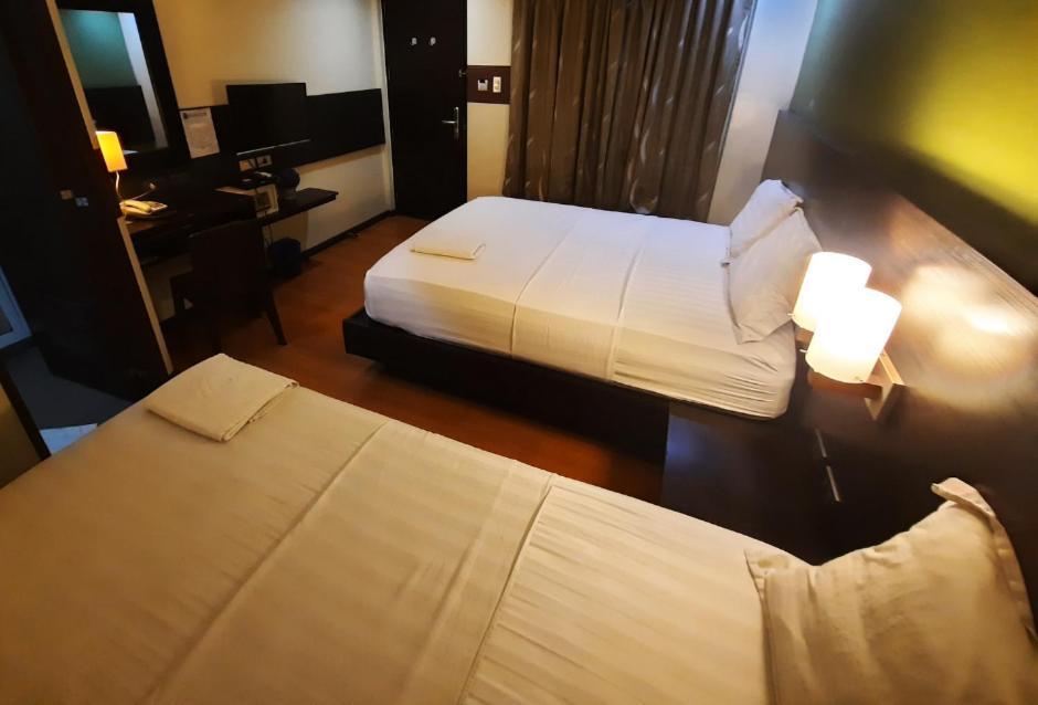 Makati Boutique Hotel Near Naia Airport Terminal 3 Edsa Pasay Cbd Makati City Luaran gambar