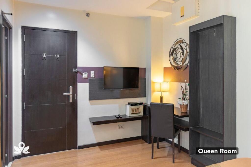Makati Boutique Hotel Near Naia Airport Terminal 3 Edsa Pasay Cbd Makati City Luaran gambar